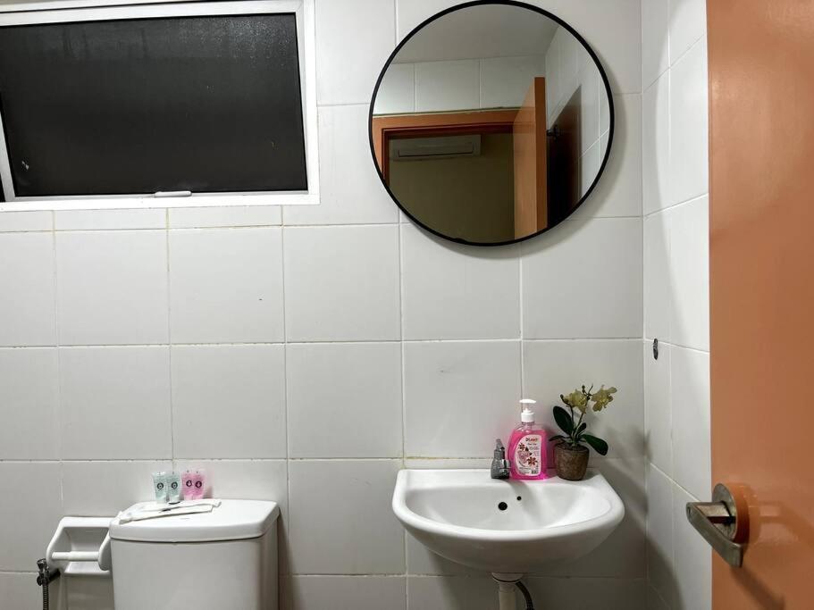 Homestay Ttdi Adina 710 Shah Alam,Sek 13,Msu,3Bedroooms Zewnętrze zdjęcie